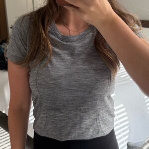 lululemon athletica Gray Short Sleeve Tee
